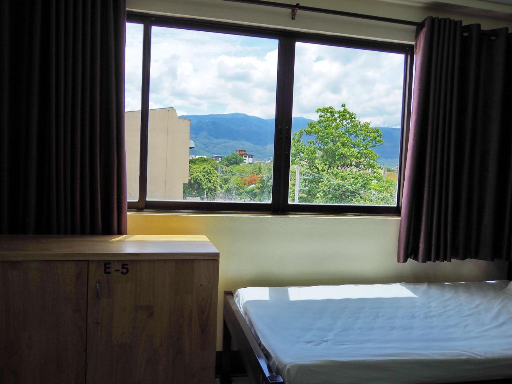 Inncome Hostel Chiang Mai Exterior foto